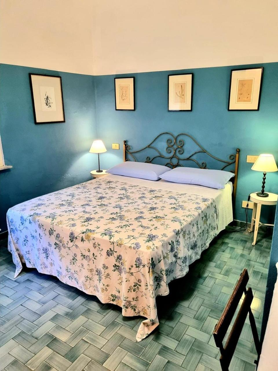 Bed and Breakfast Casa Cambini Марина-ди-Масса Экстерьер фото